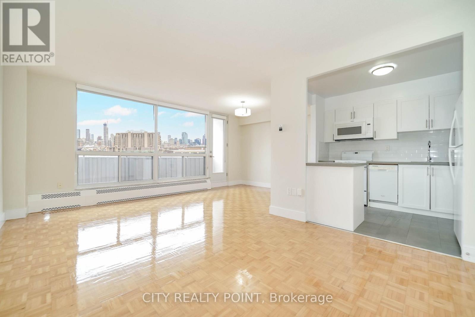 404 - 666 Spadina Avenue Property Photo 4