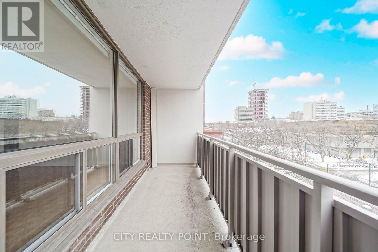 404 - 666 Spadina Avenue Property Photo 5