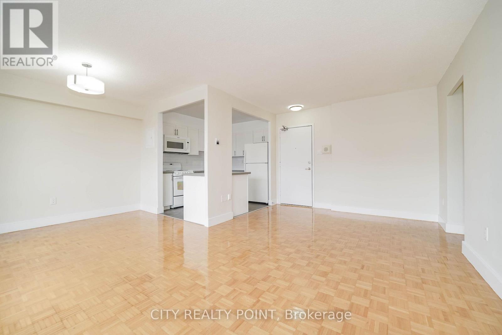 404 - 666 Spadina Avenue Property Photo 6