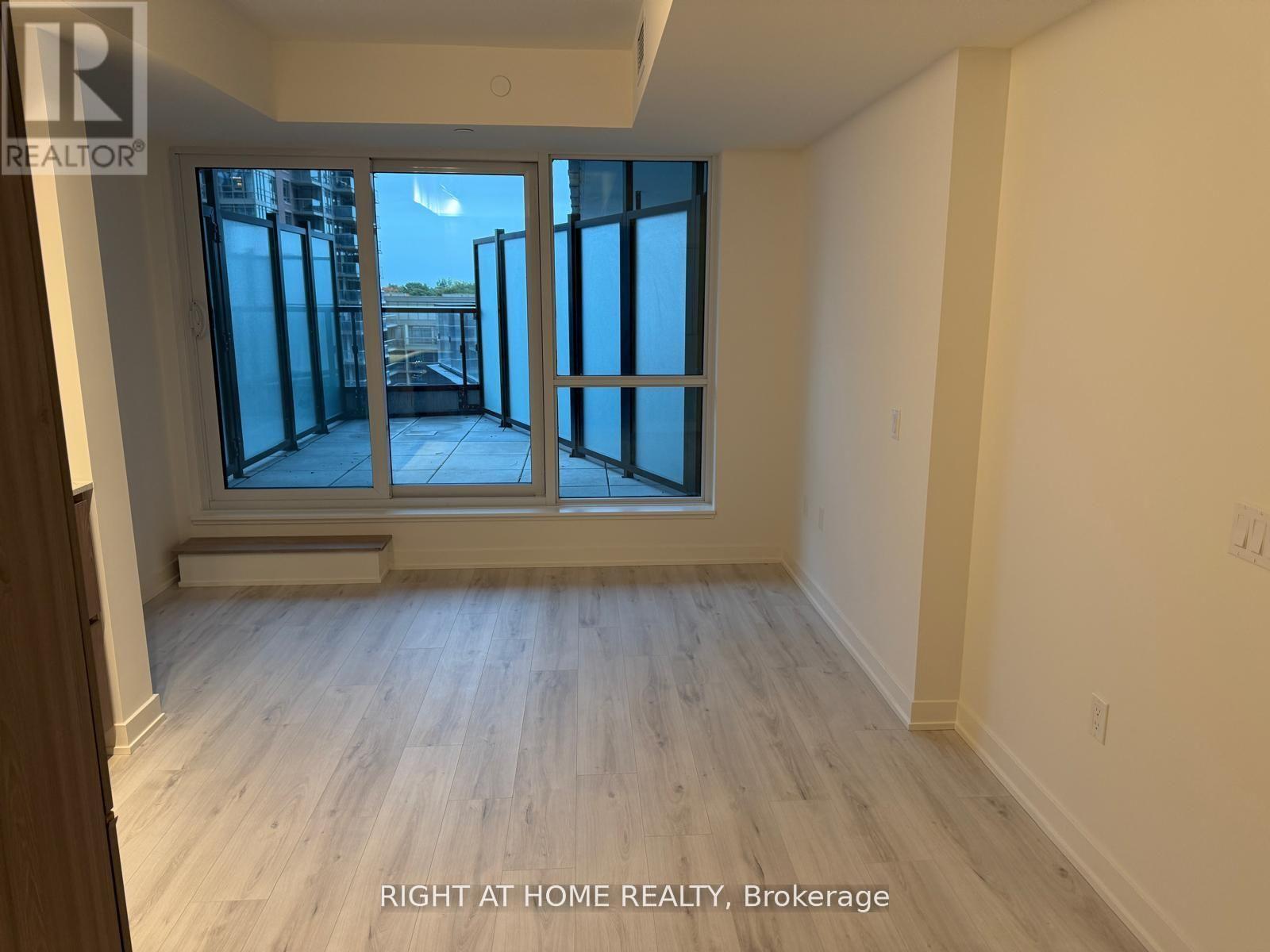 513 - 110 Broadway Avenue Property Photo 10