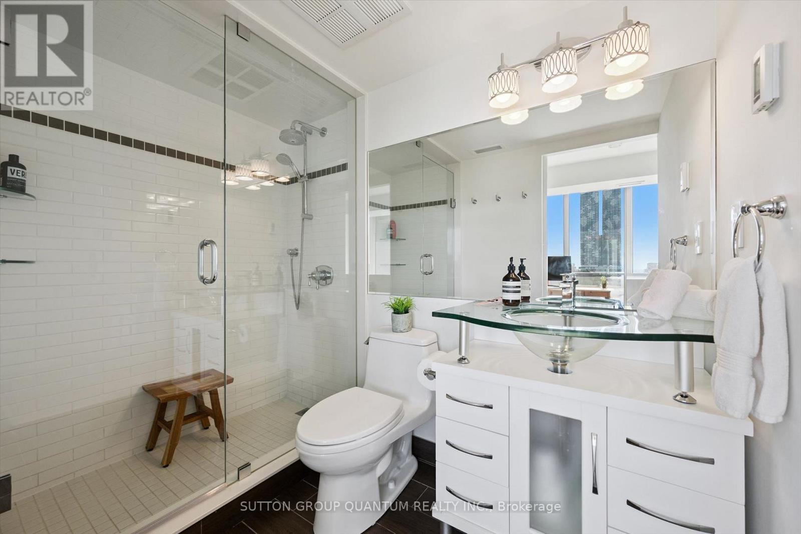 915 - 77 Lombard Street Property Photo 21