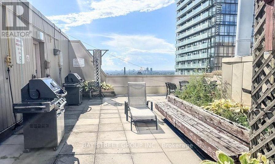 1106 - 25 Grenville Street Property Photo 17