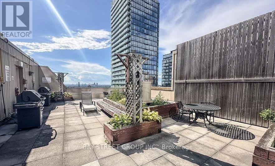 1106 - 25 Grenville Street Property Photo 19