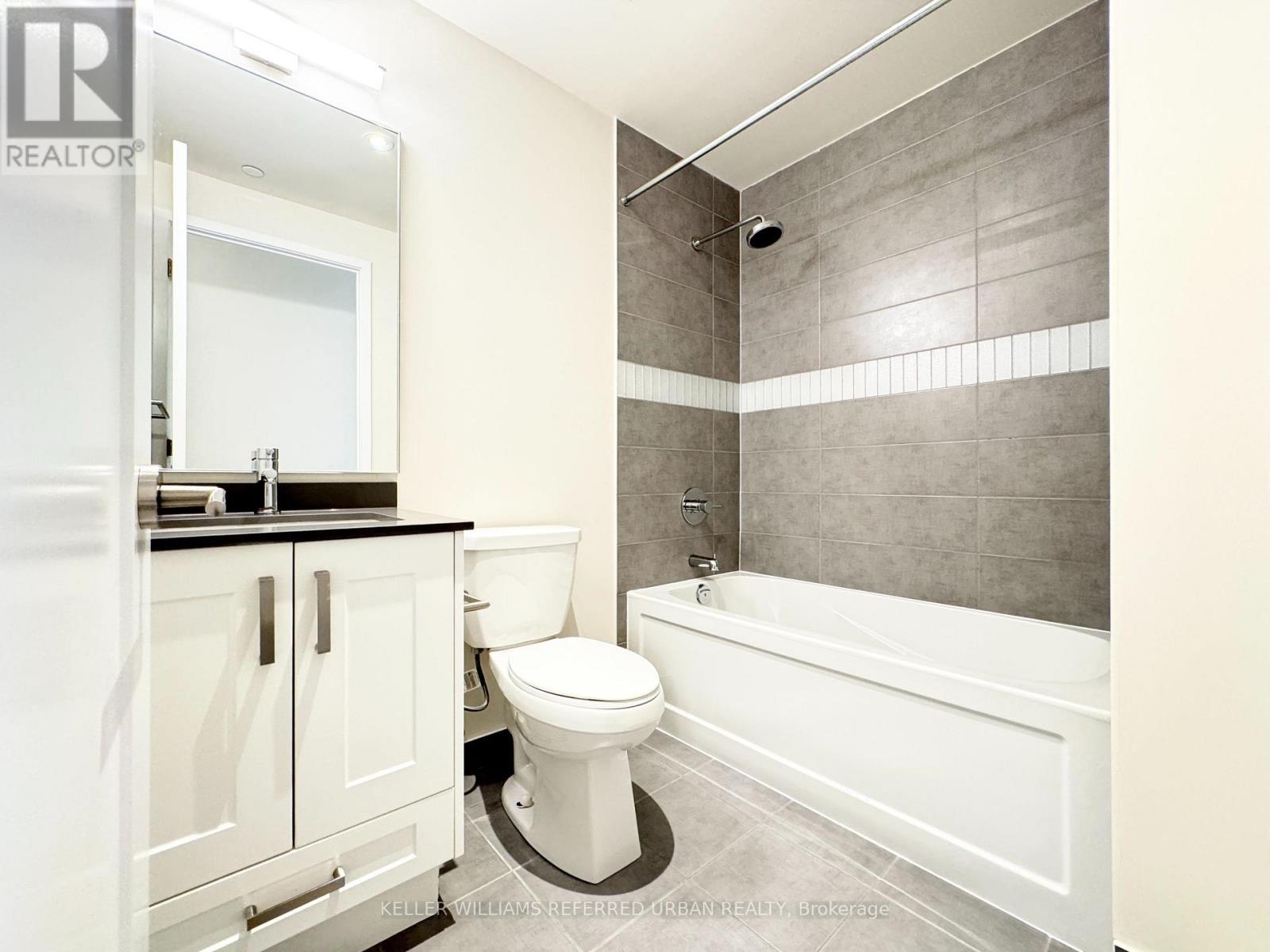 402 - 99 John Street Property Photo 8
