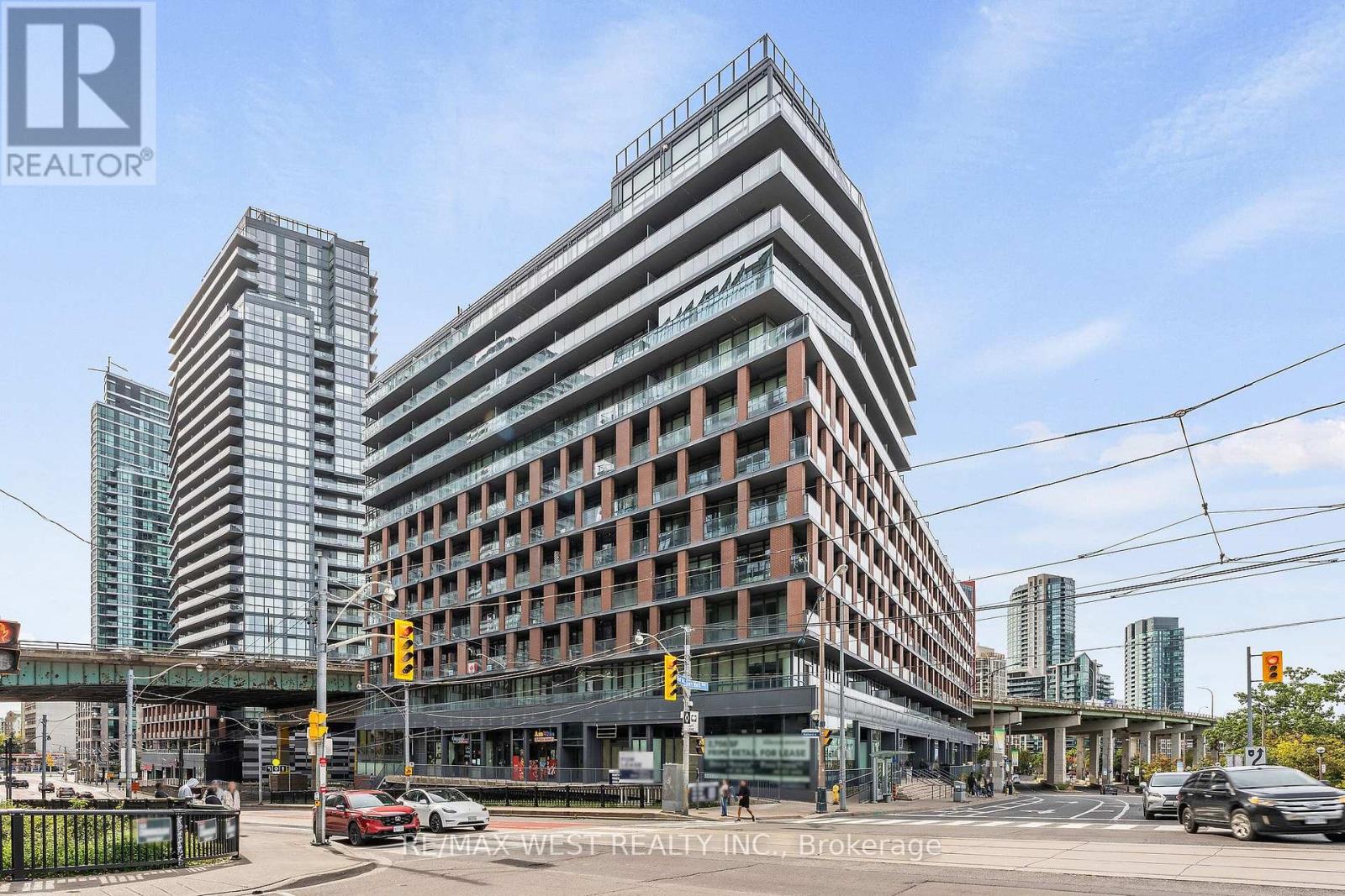 1002 - 169 Fort York Boulevard Property Photo 1