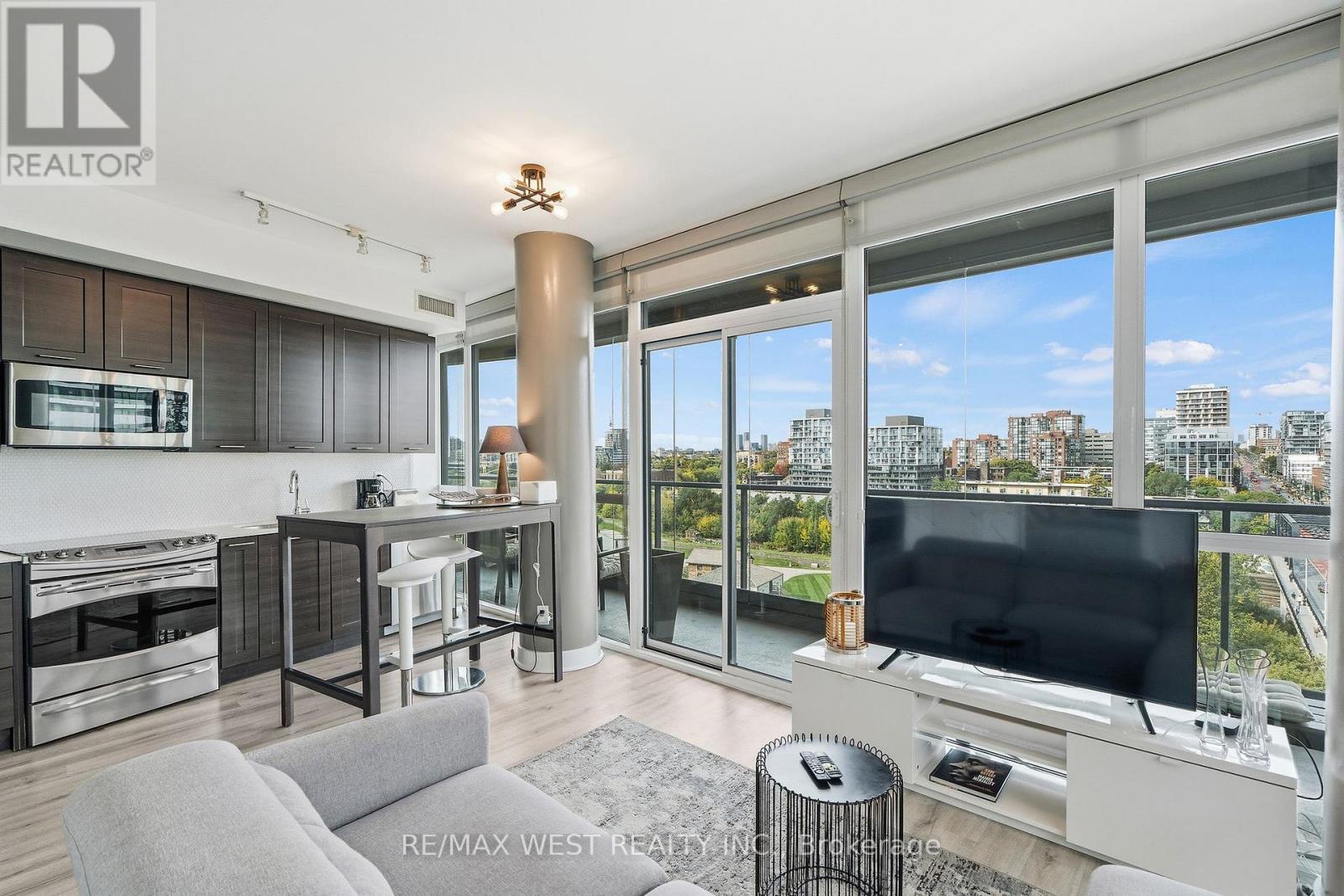 1002 - 169 Fort York Boulevard Property Photo 15