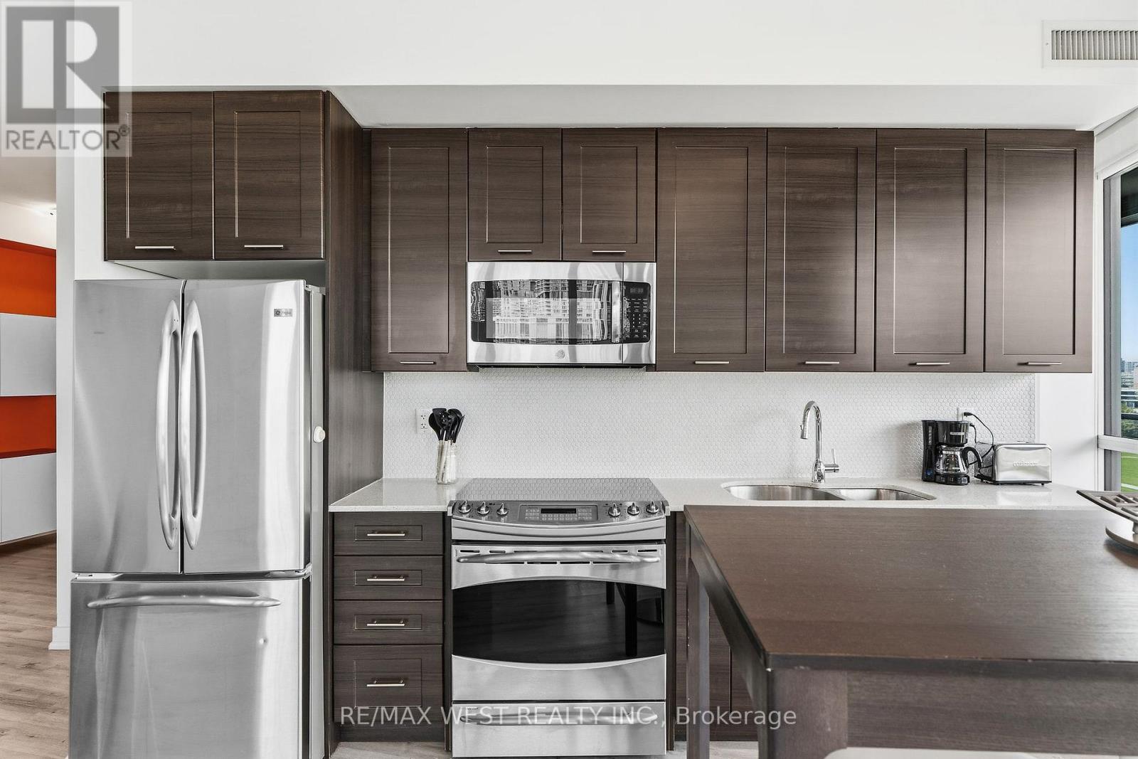 1002 - 169 Fort York Boulevard Property Photo 20