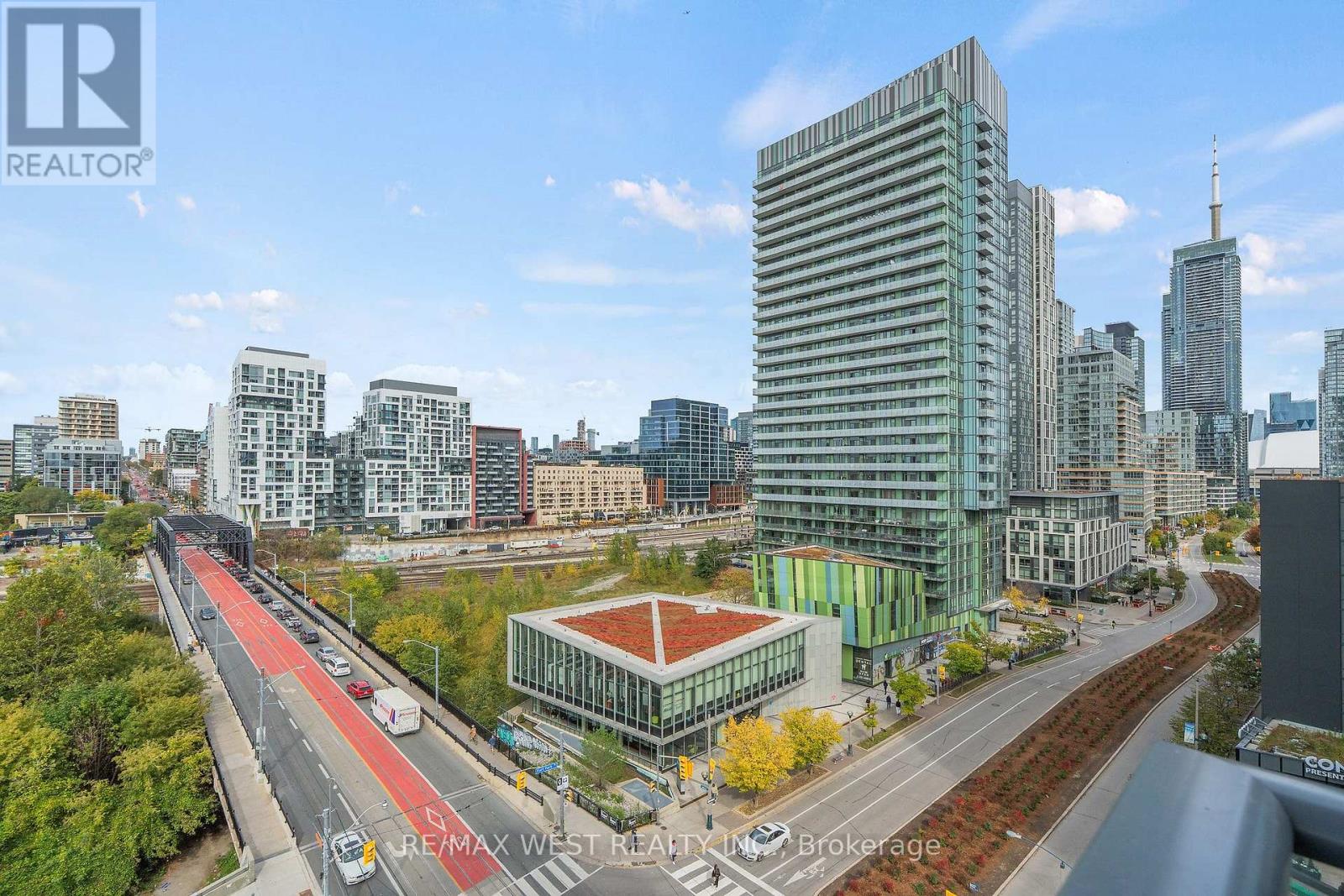 1002 - 169 Fort York Boulevard Property Photo 24