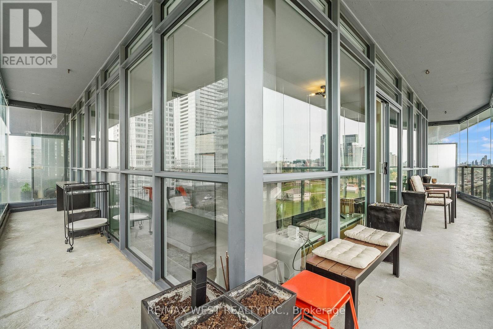 1002 - 169 Fort York Boulevard Property Photo 25