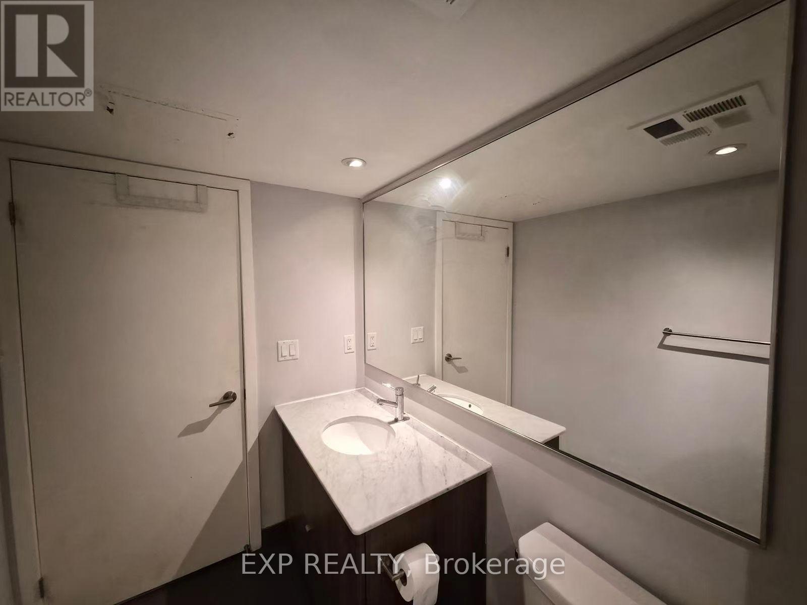 413 - 170 Fort York Boulevard Property Photo 10