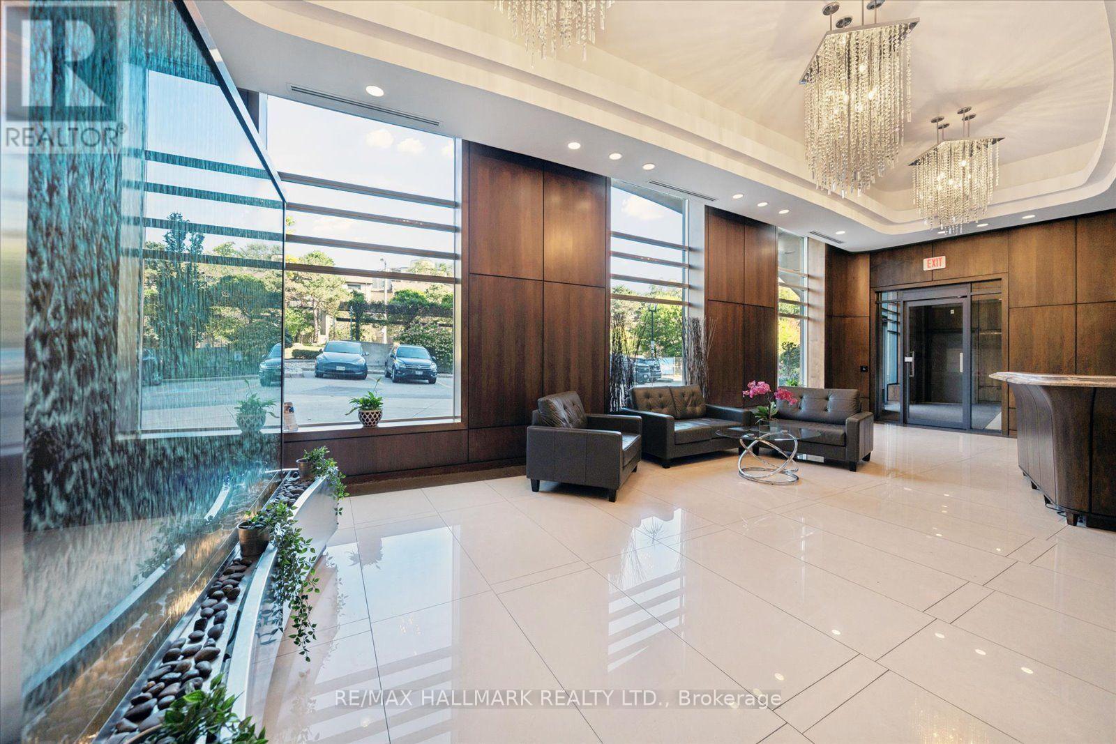 915 - 18 Valley Woods Road Property Photo 6