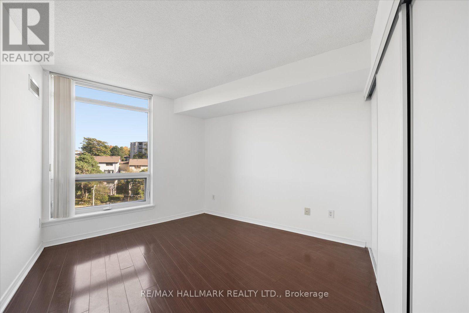 915 - 18 Valley Woods Road Property Photo 19
