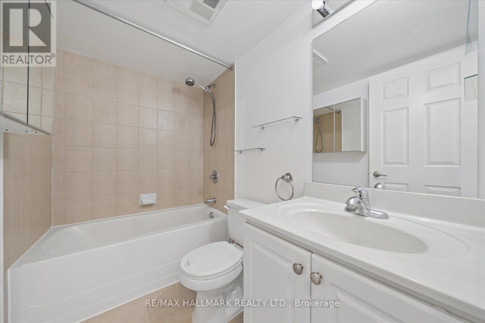 915 - 18 Valley Woods Road Property Photo 24