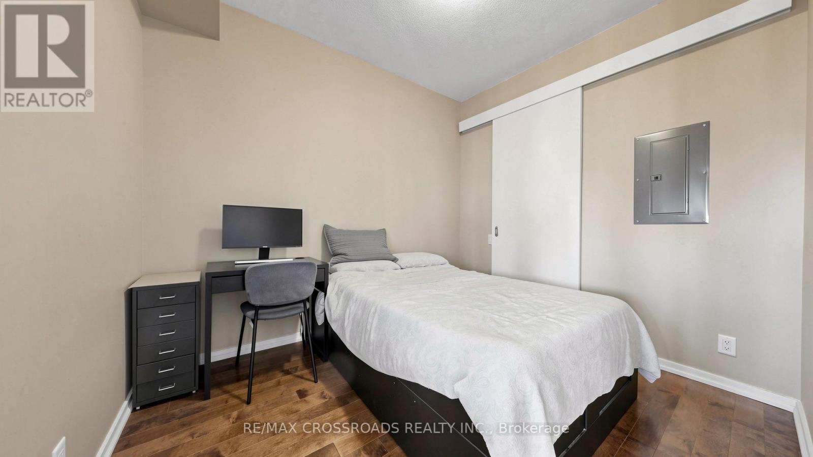 606 - 30 Canterbury Place Property Photo 15