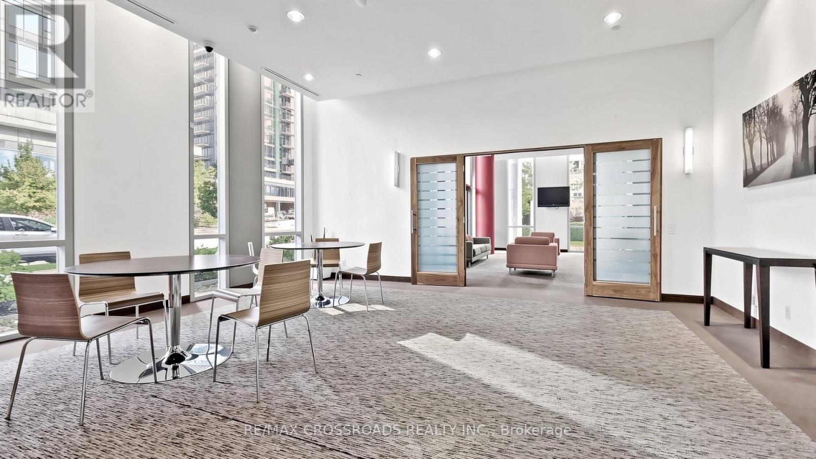 606 - 30 Canterbury Place Property Photo 22