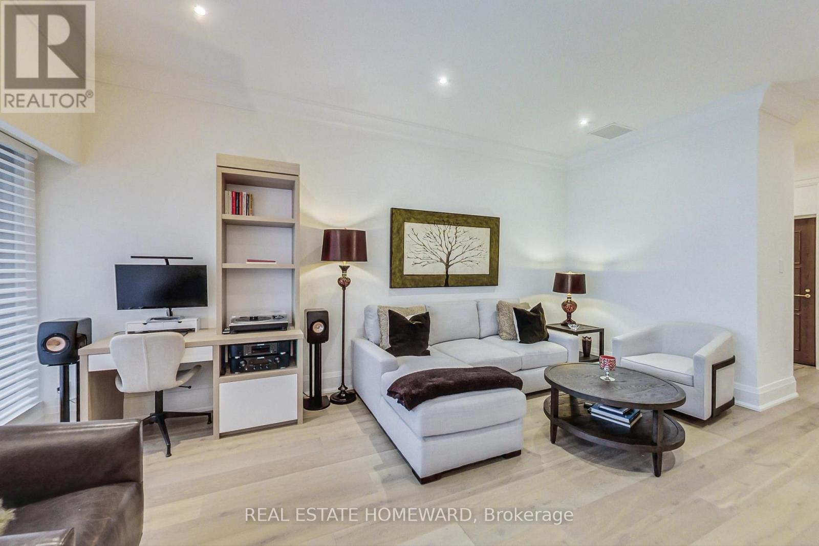 3612 - 55 Harbour Square Property Photo 4
