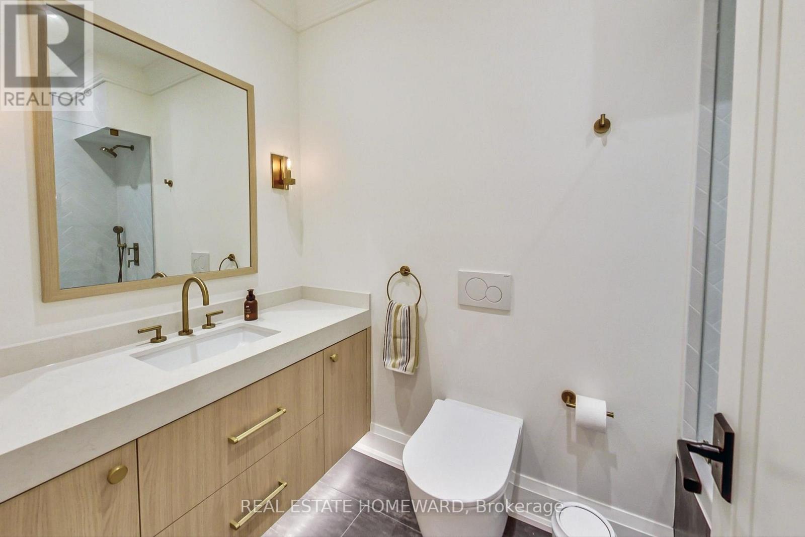 3612 - 55 Harbour Square Property Photo 18