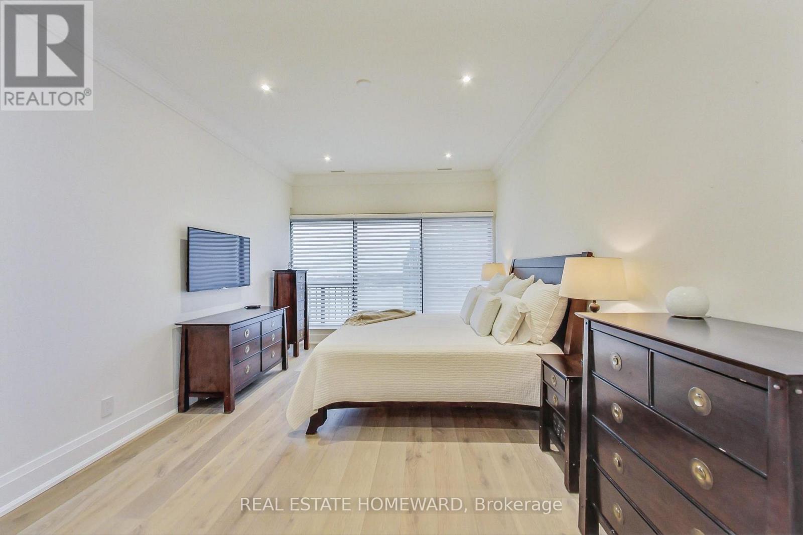 3612 - 55 Harbour Square Property Photo 21