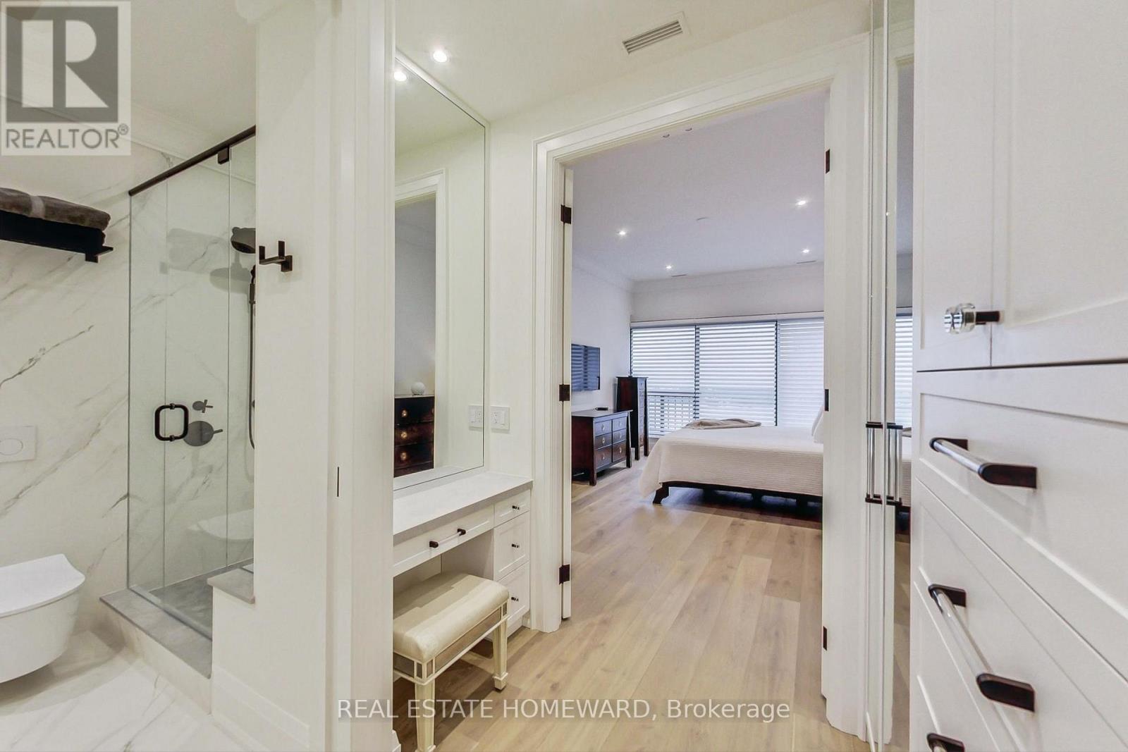 3612 - 55 Harbour Square Property Photo 22