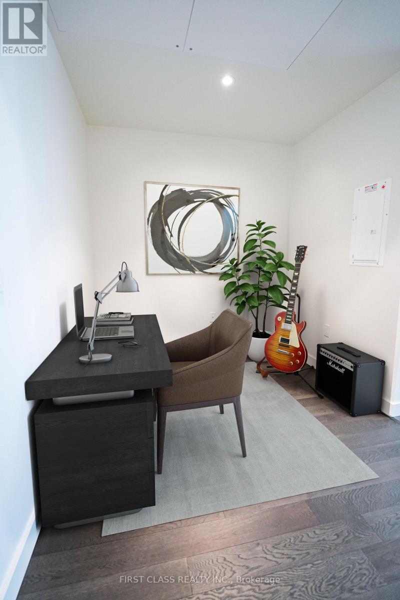 Th103 - 95 Mcmahon Drive Property Photo 10