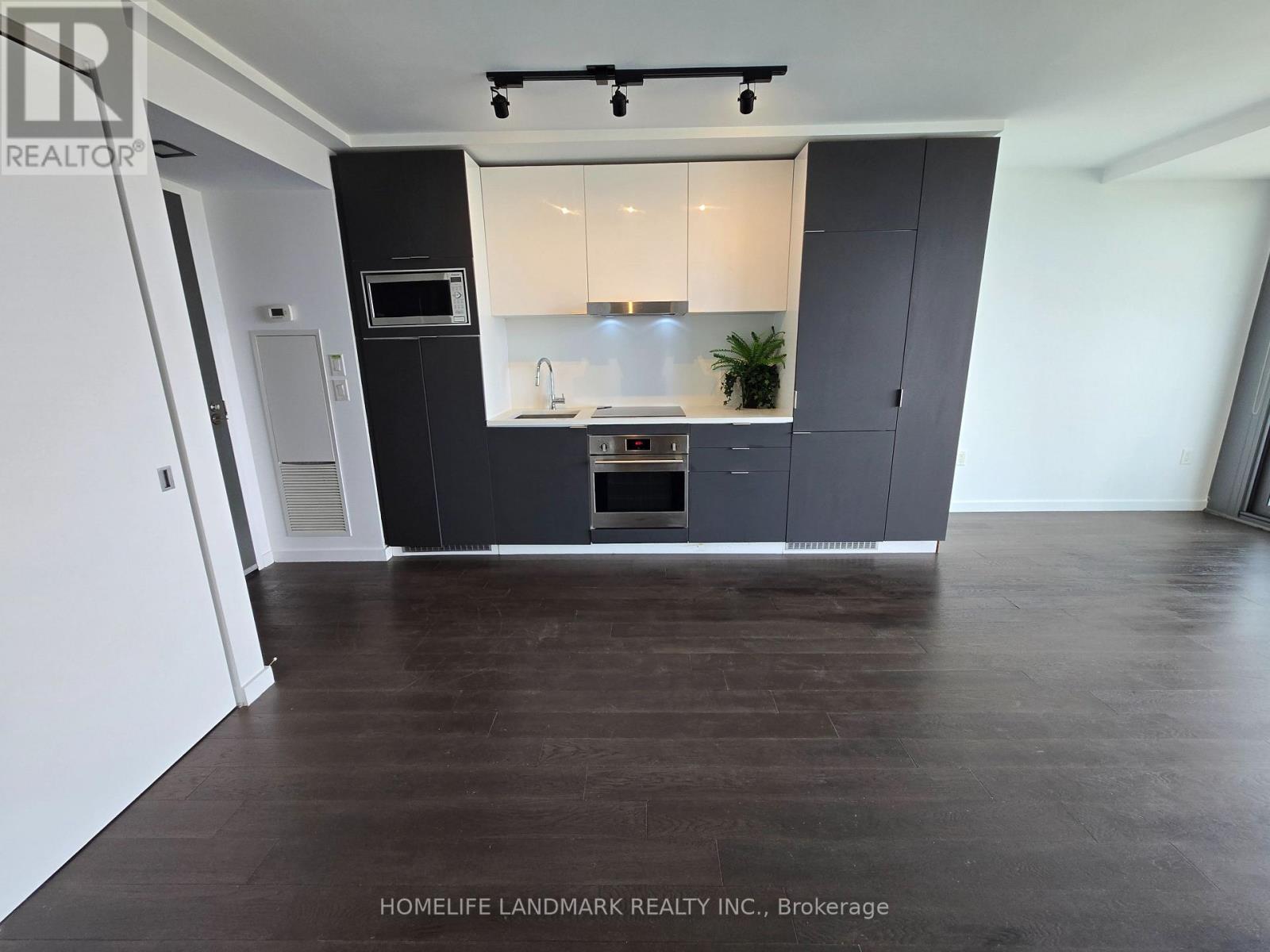 715 - 170 Bayview Avenue Property Photo 10