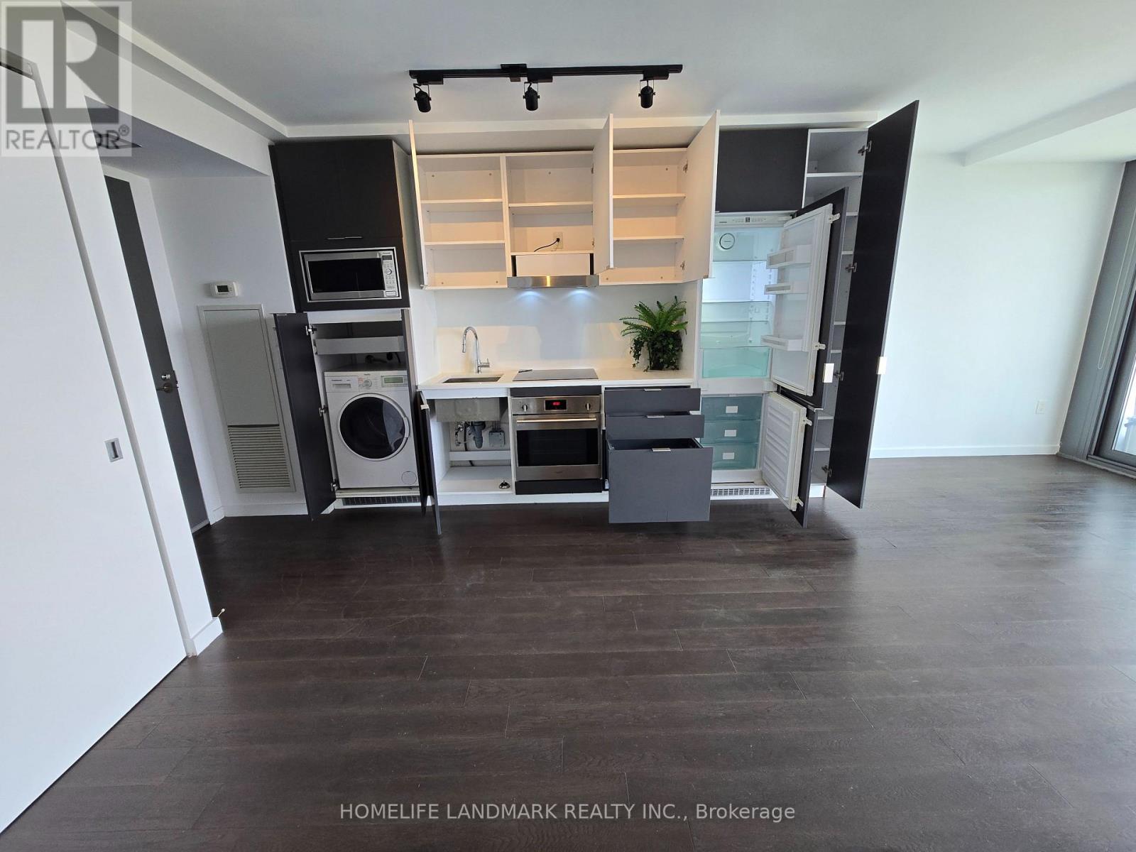 715 - 170 Bayview Avenue Property Photo 11
