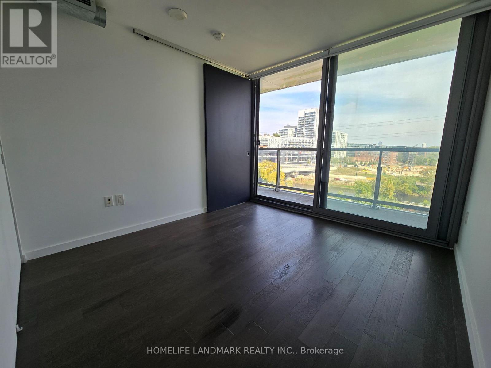 715 - 170 Bayview Avenue Property Photo 14