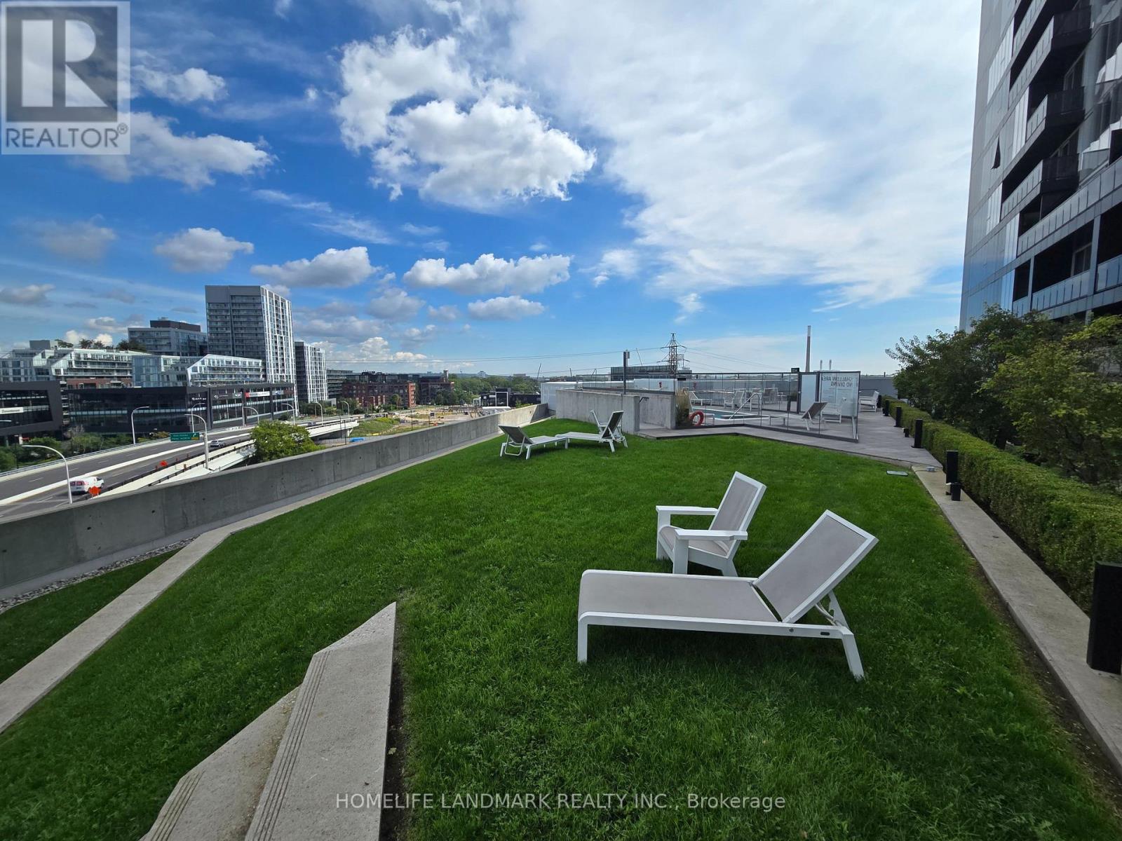 715 - 170 Bayview Avenue Property Photo 28