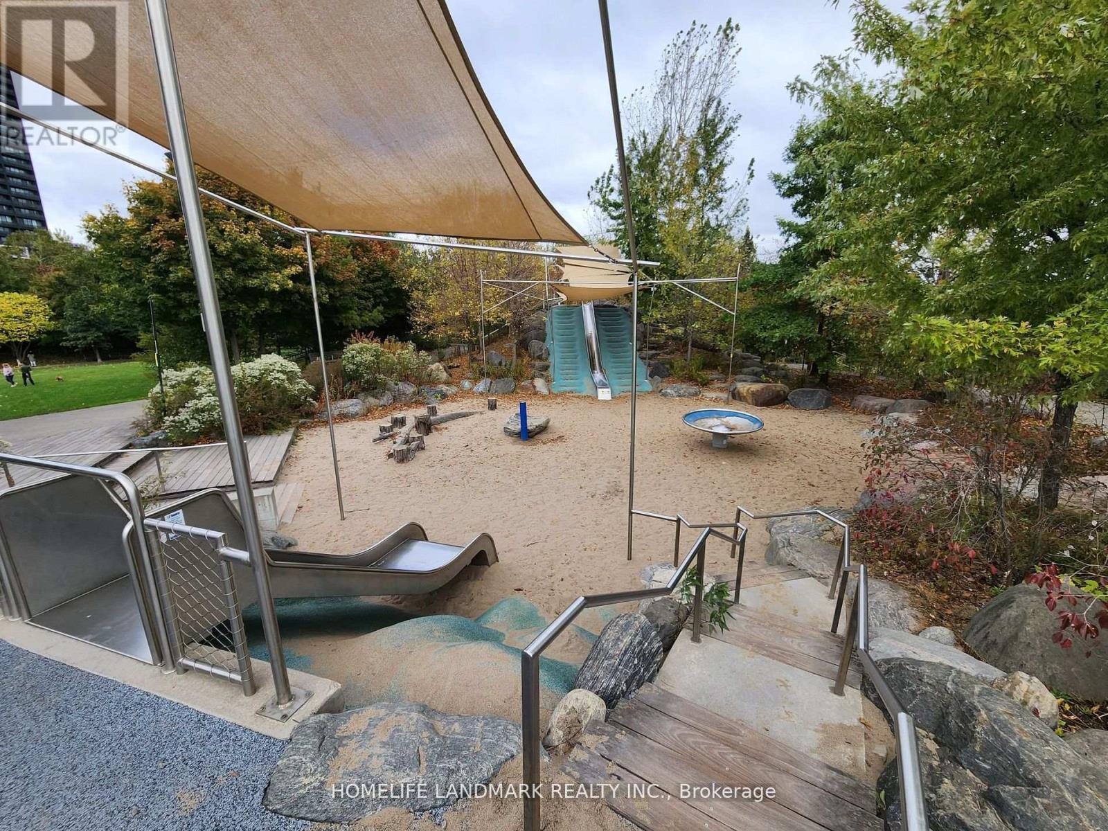 715 - 170 Bayview Avenue Property Photo 32