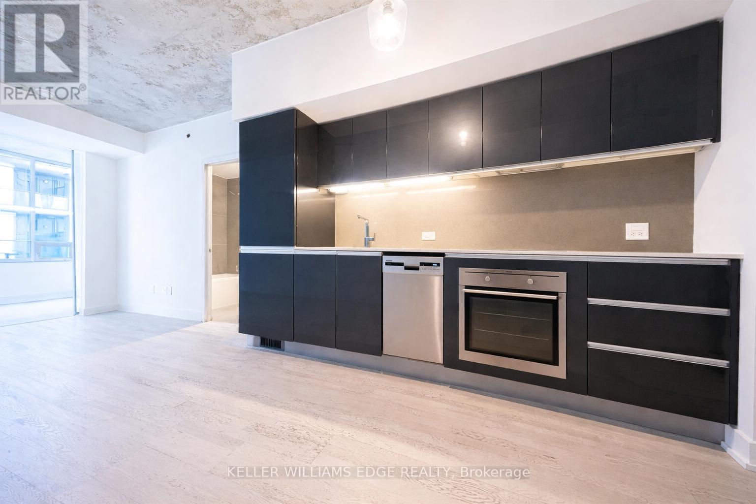 302 - 20 Gladstone Avenue Property Photo 2