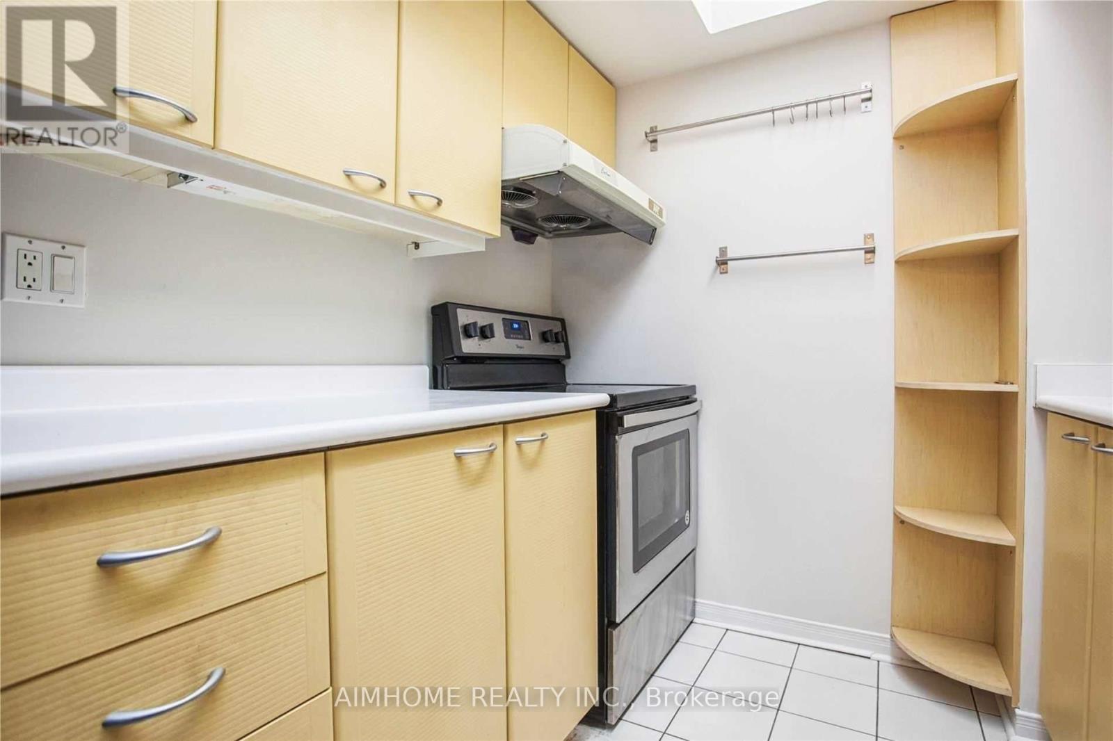 3711 - 5 Concorde Place Property Photo 14