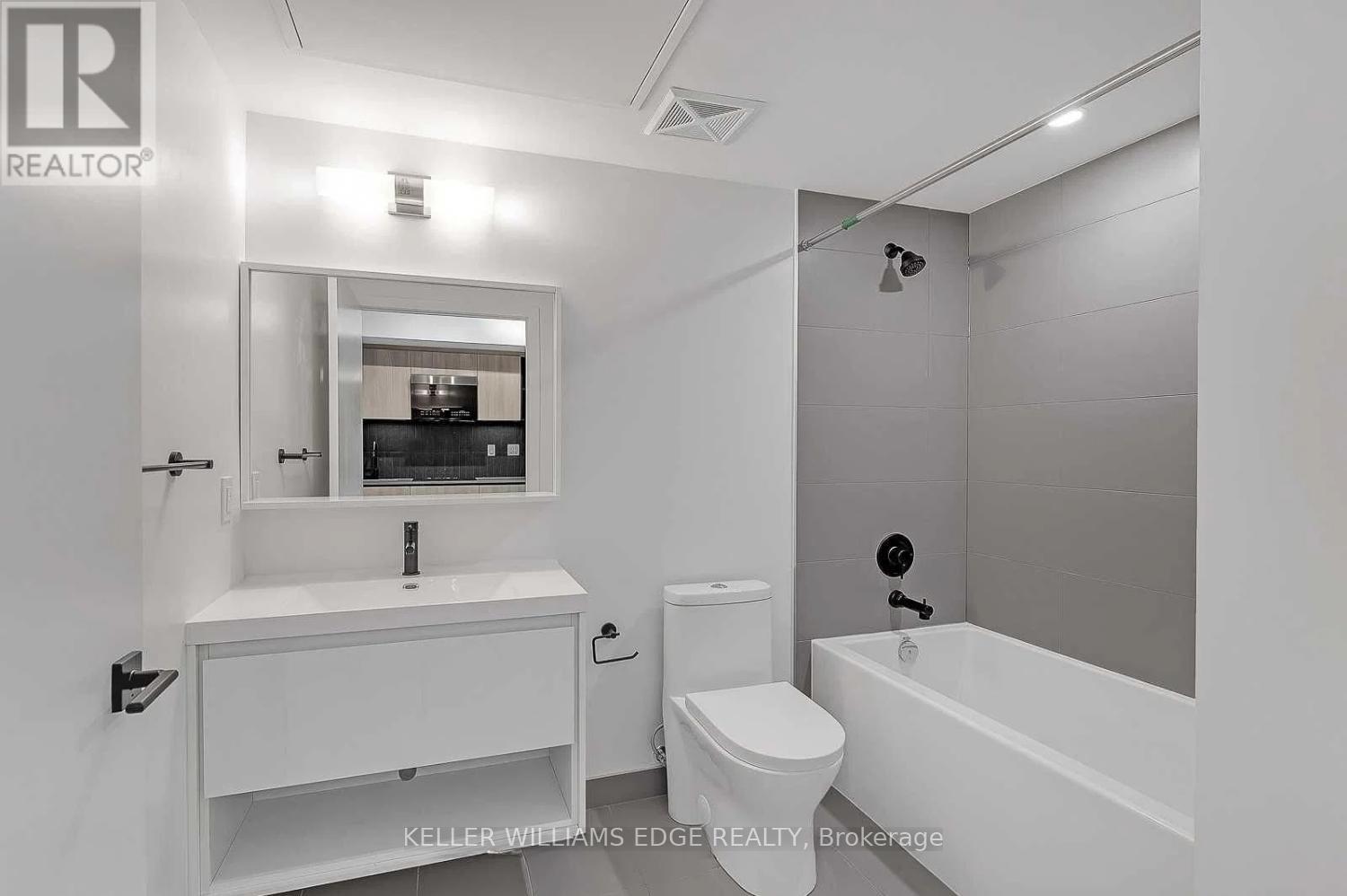 202 - 2 Augusta Avenue Property Photo 12