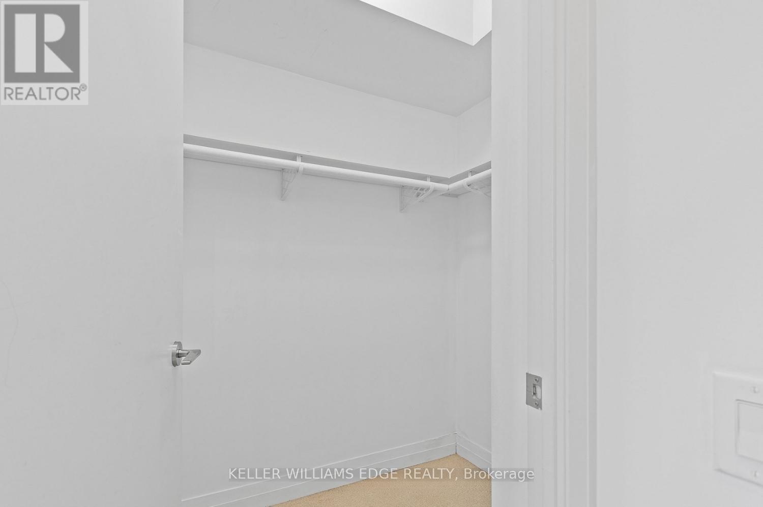 2308 - 25 Carlton Street Property Photo 12