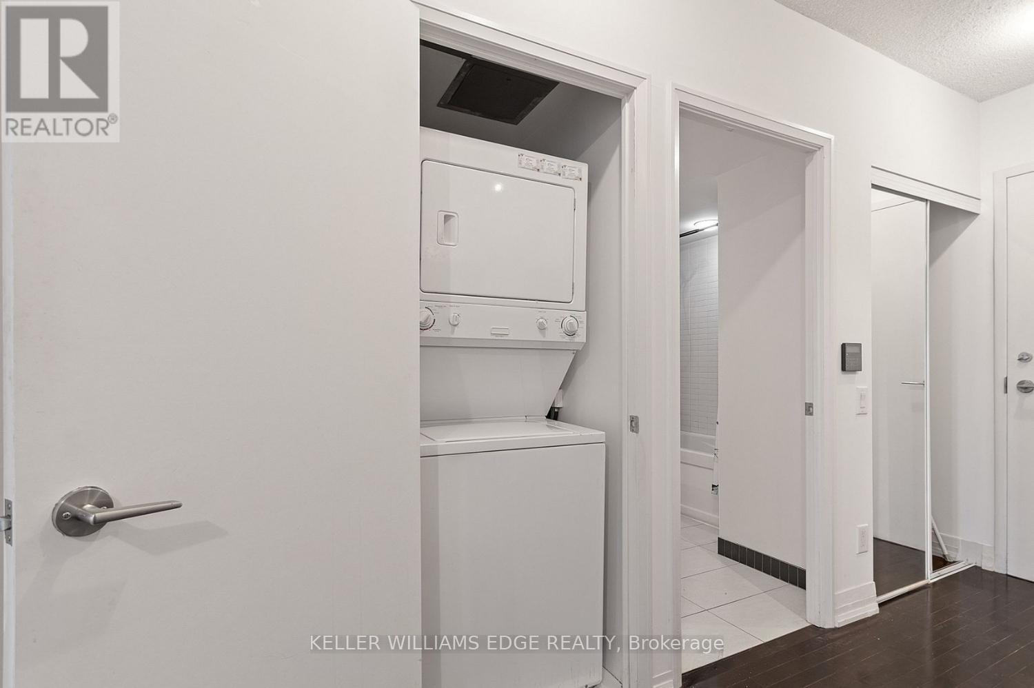 2308 - 25 Carlton Street Property Photo 15