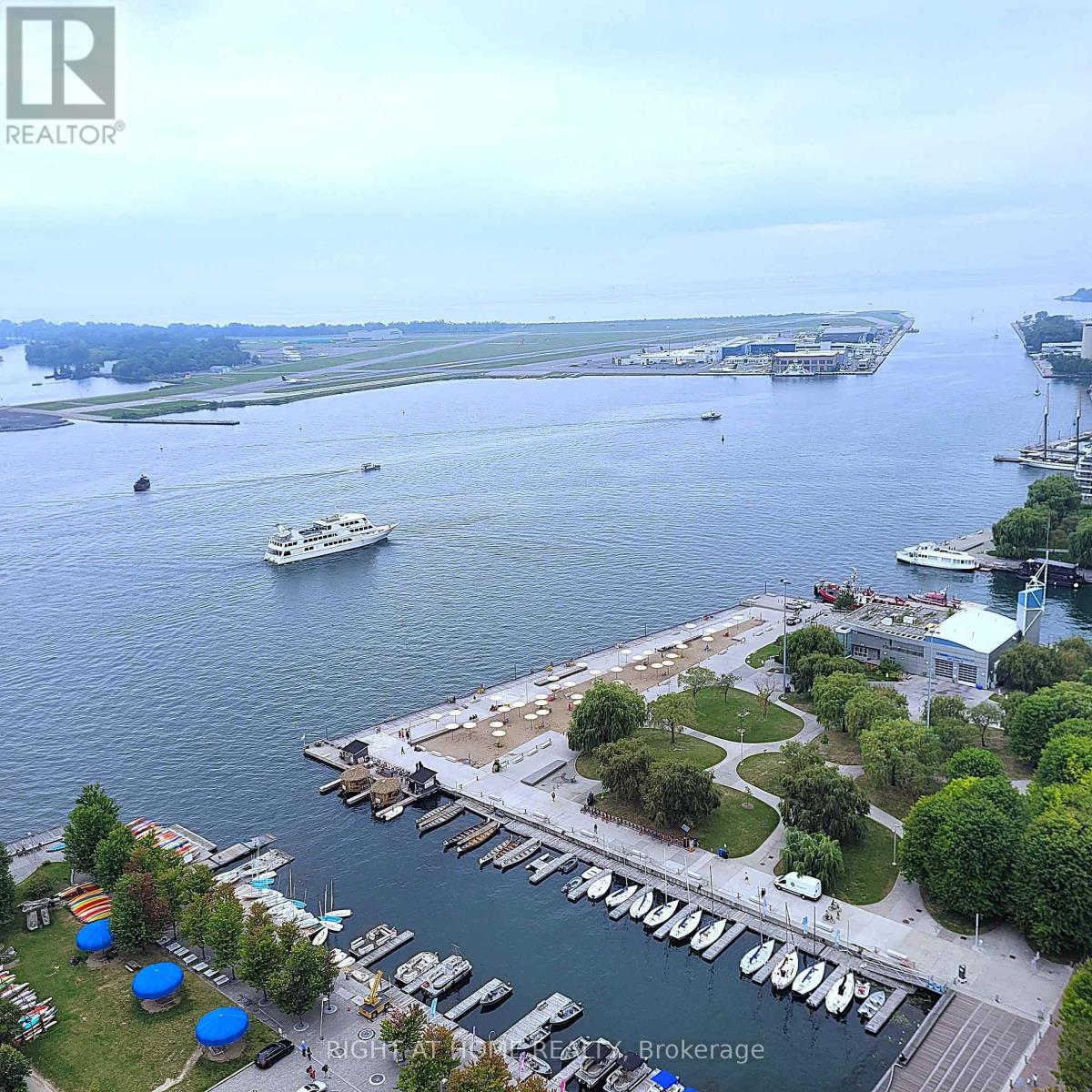 2702 - 270 Queens Quay W Property Photo 1