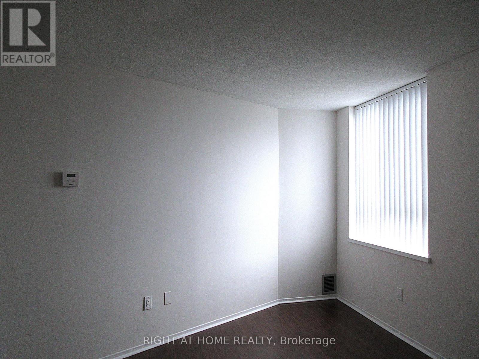2702 - 270 Queens Quay W Property Photo 8