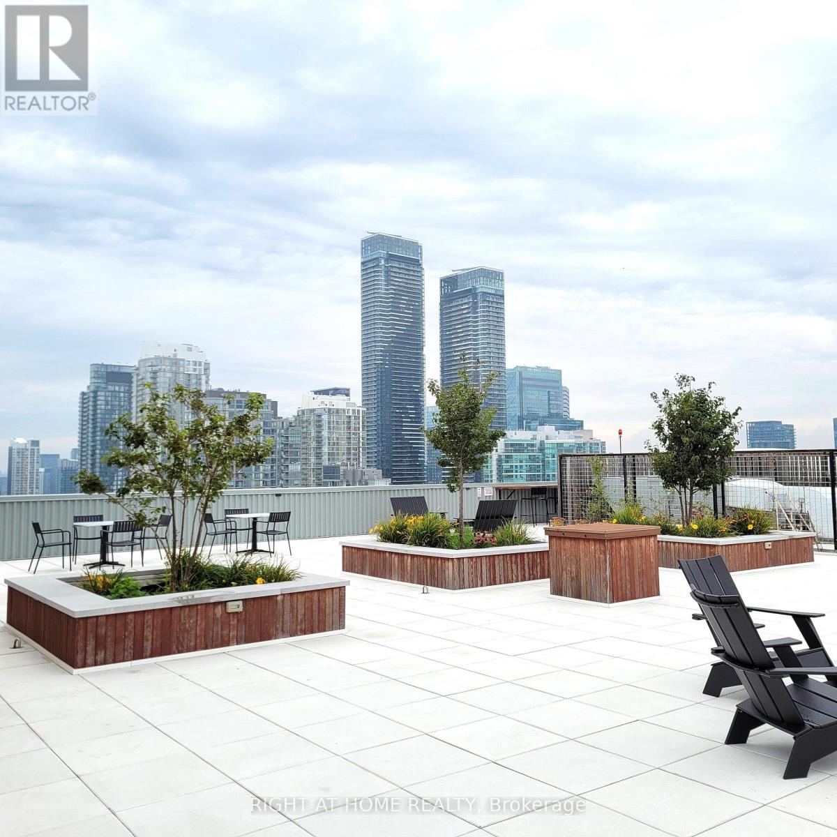 2702 - 270 Queens Quay W Property Photo 10