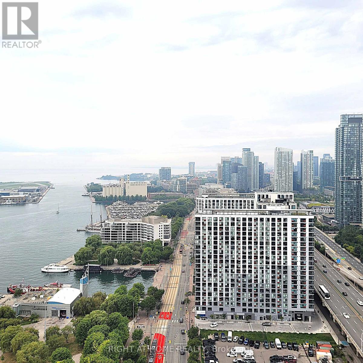 2702 - 270 Queens Quay W Property Photo 12