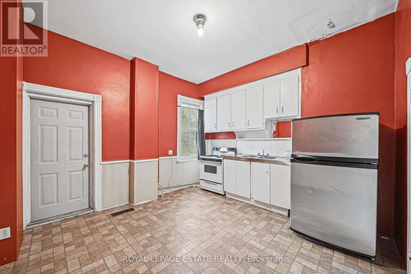 110-112 Baldwin Street Property Photo 12