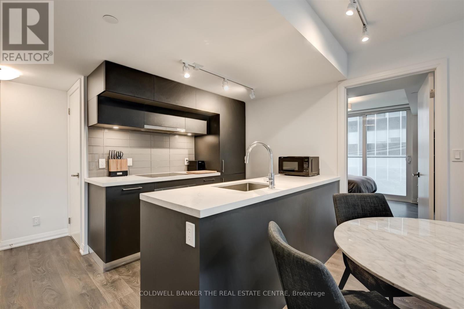 304 - 99 Foxbar Road Property Photo 6