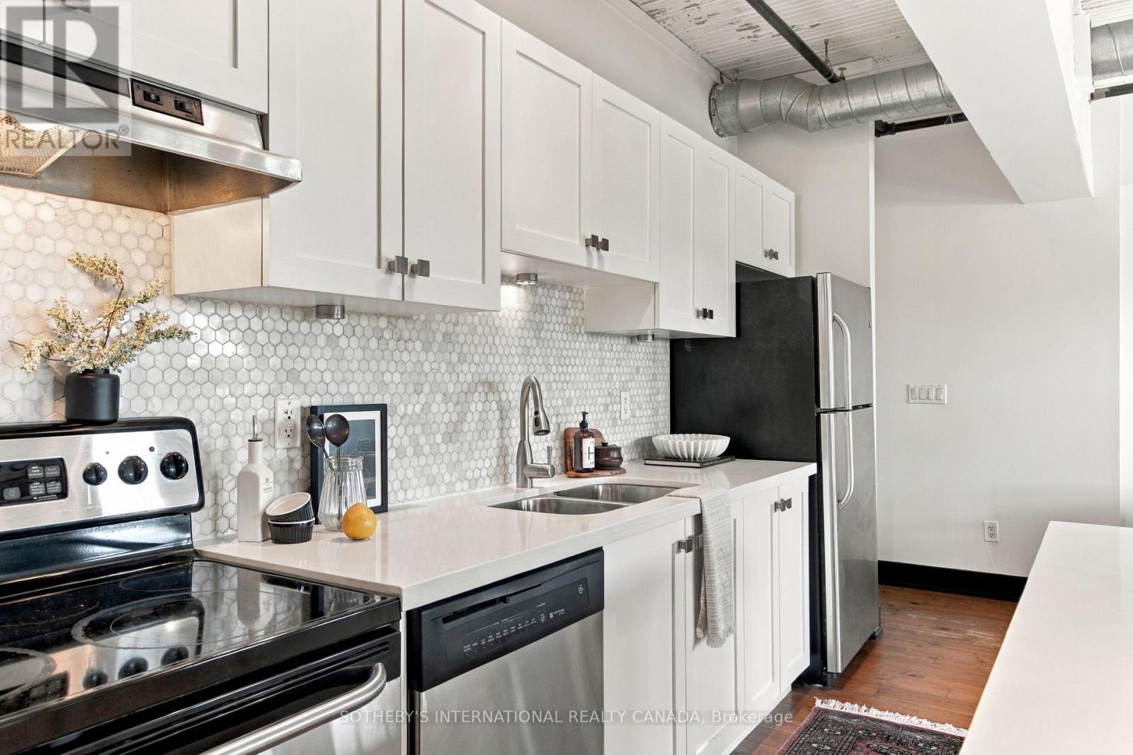 412 - 183 Dovercourt Road Property Photo 17