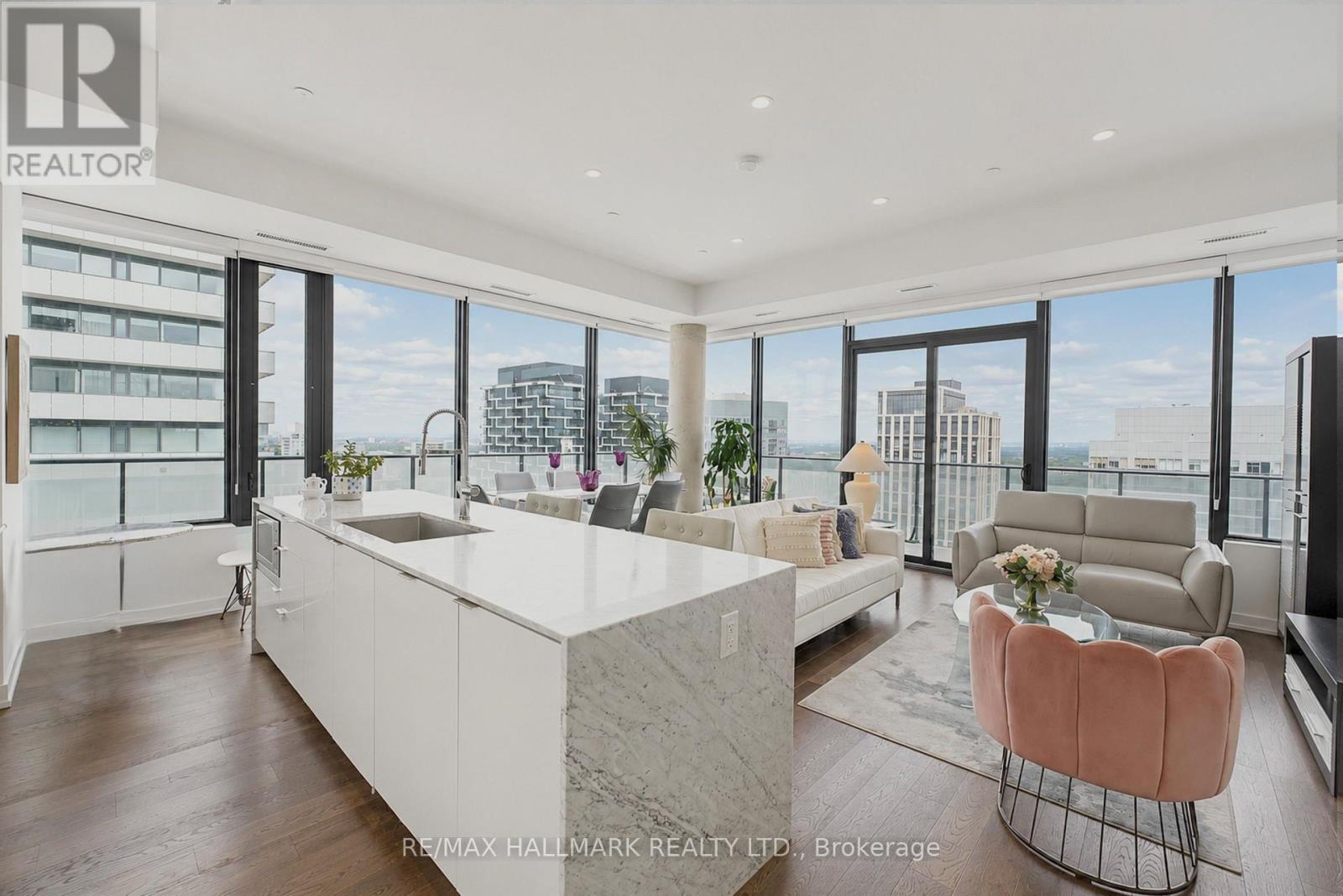 PH2 - 185 ROEHAMPTON AVENUE Property Photo 1