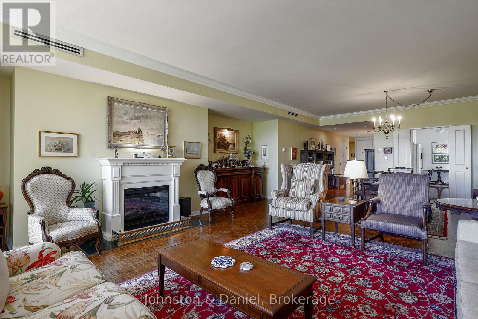 401 - 407 Walmer Road Property Photo 7