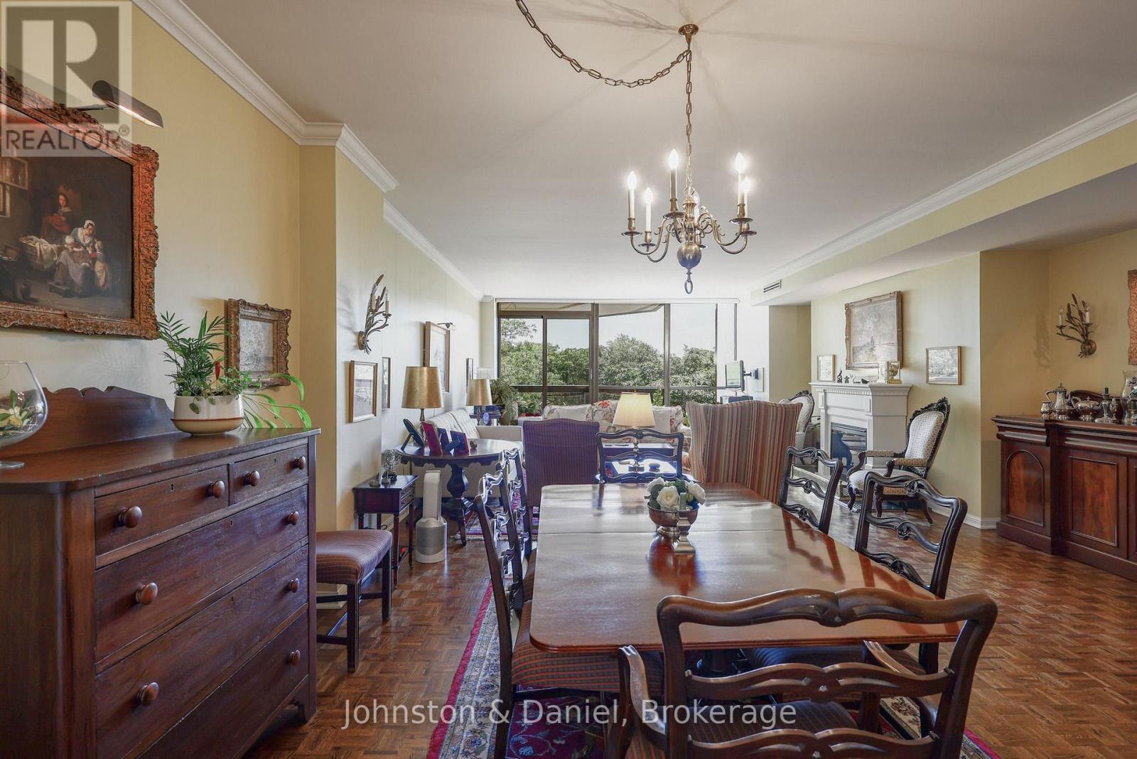 401 - 407 Walmer Road Property Photo 8