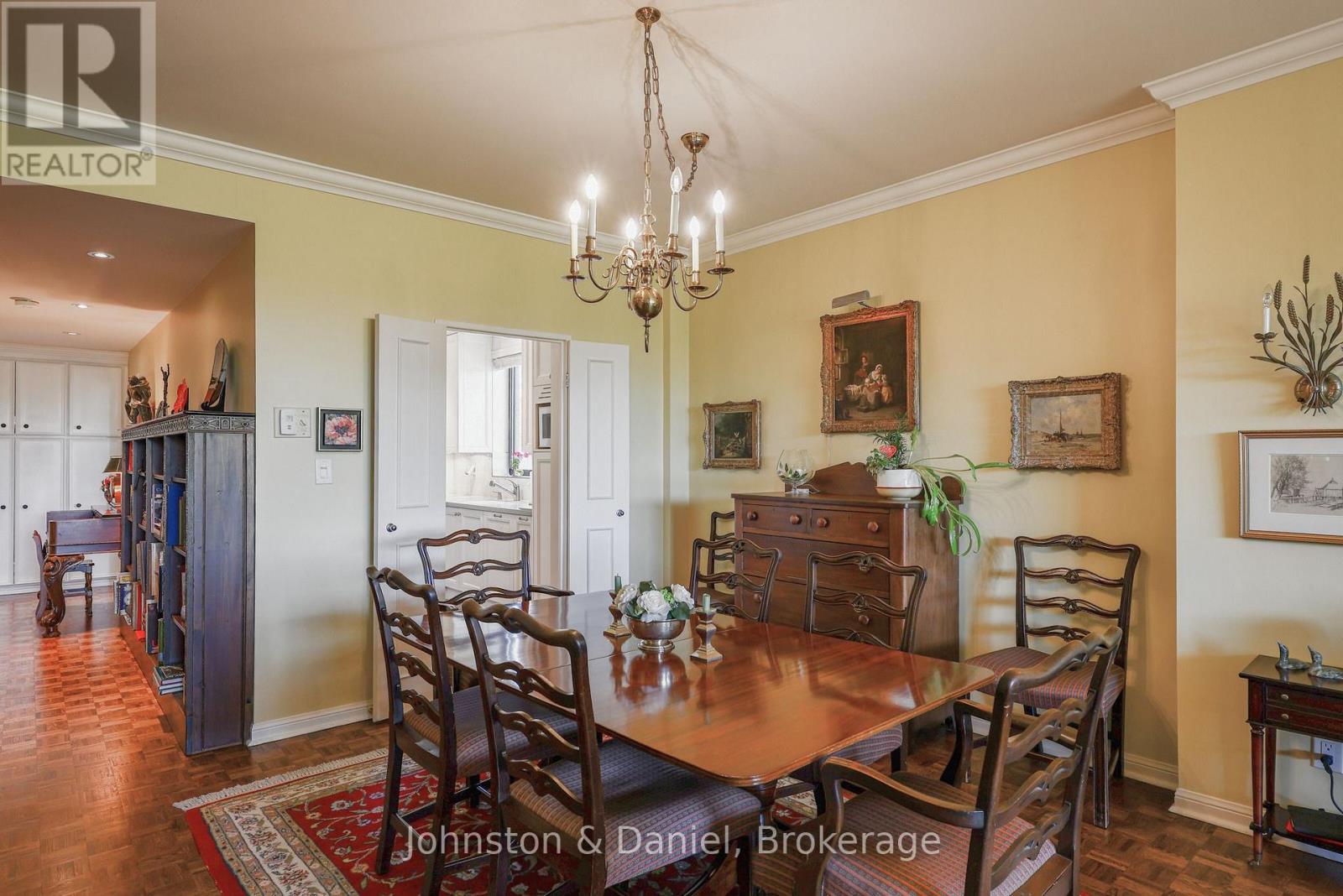 401 - 407 Walmer Road Property Photo 12