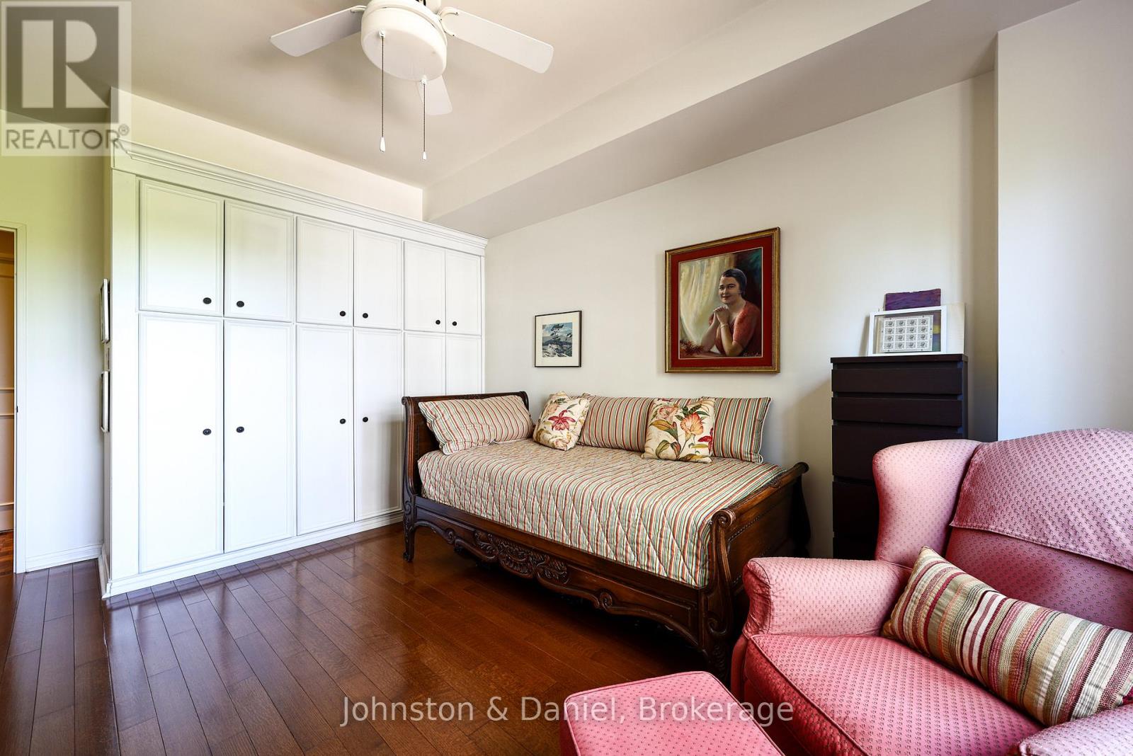 401 - 407 Walmer Road Property Photo 24