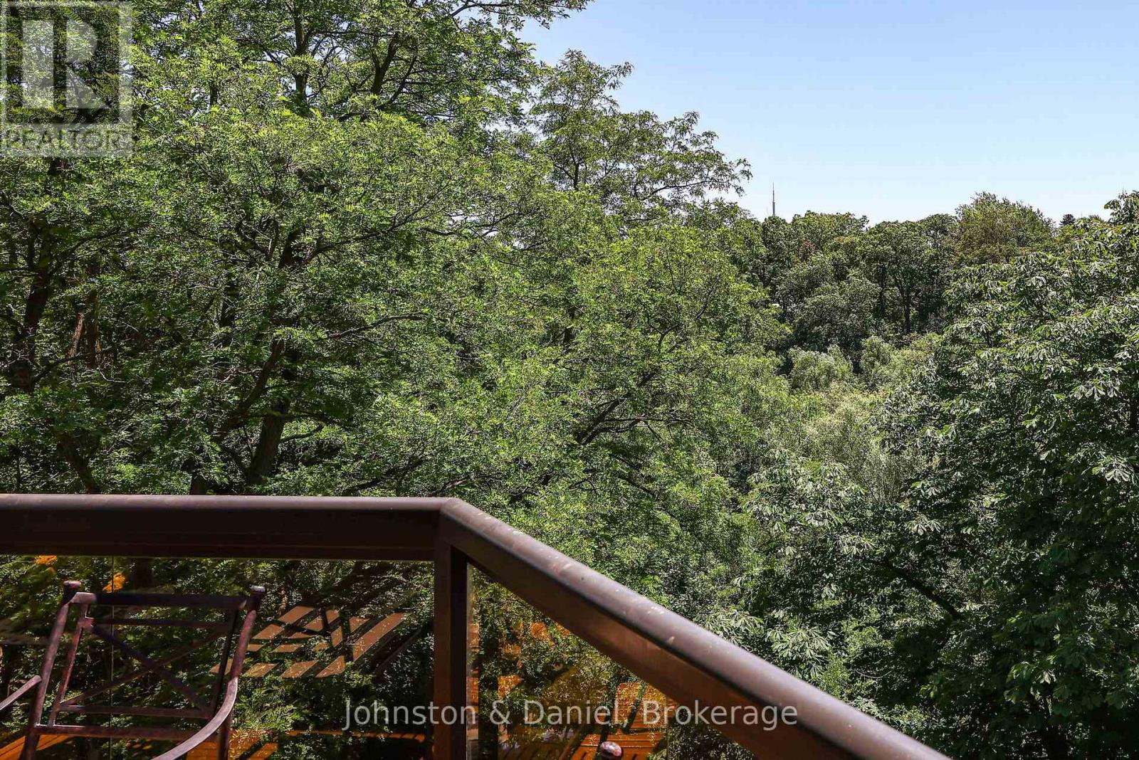 401 - 407 Walmer Road Property Photo 27