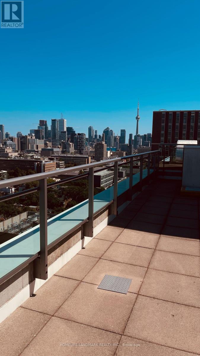 803 - 736 Spadina Avenue Property Photo 2
