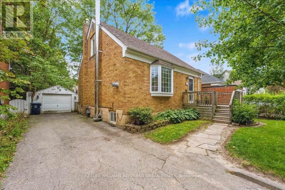 207 Elmhurst Avenue Property Photo 2