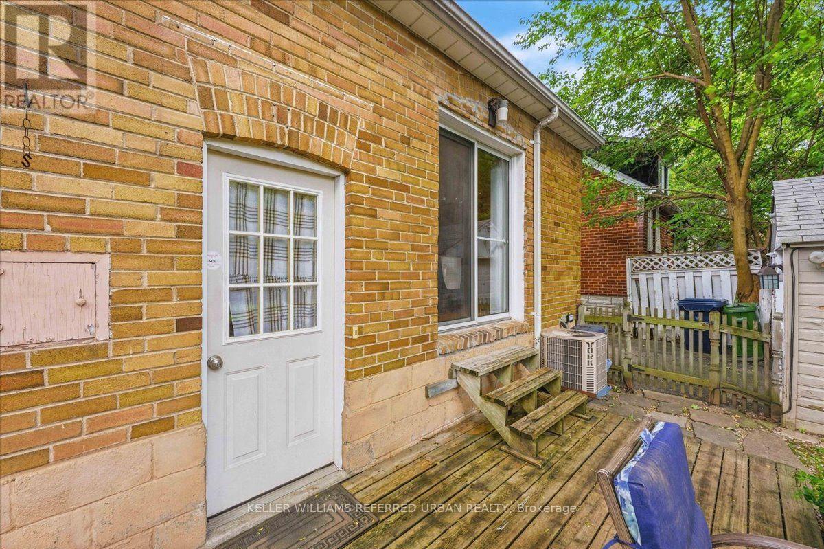 207 Elmhurst Avenue Property Photo 18
